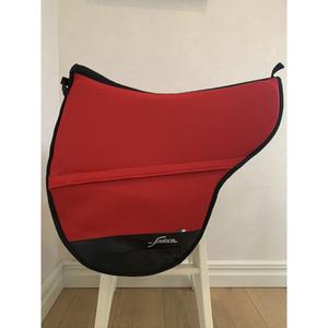 fre09002-red-tapis-de-selle-pour-cheval-freeform-enduro-airnet-red-tu