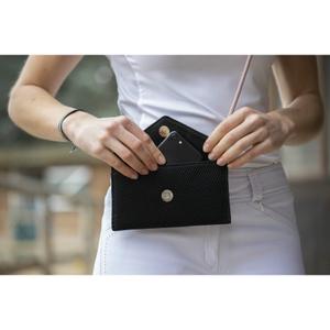 936005002-pochette-de-telephone-penelope-mesh-noir-tu